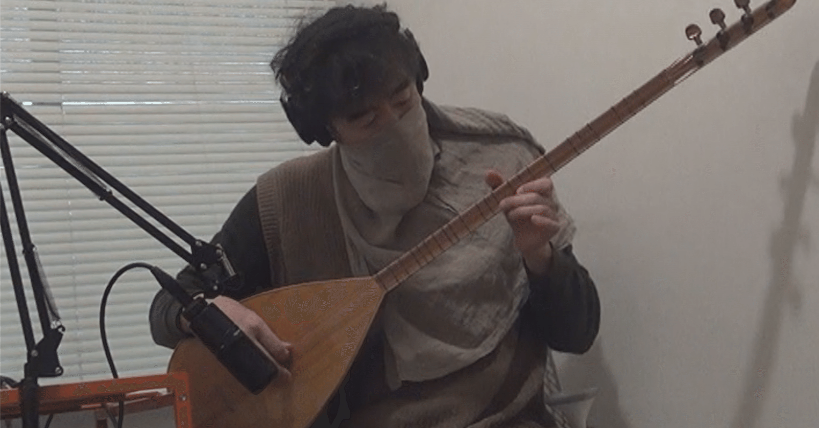 サズ(トルコの弦楽器)のトリセツ ～曲に取り入れた事例まで｜akner9