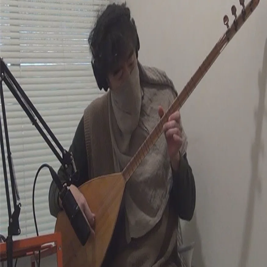 サズ(トルコの弦楽器)のトリセツ ～曲に取り入れた事例まで｜akner9