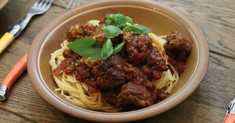 胃袋を掴め！絶品ミートボールパスタの作り方🍝!「Meatball pasta」Recipe【Ralu＆湯木優輝】【Teach me cooking】ep10