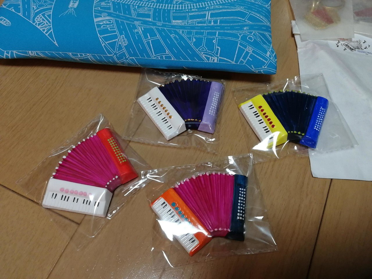 美品　ボタンアコーディオン　yingjie 新古品］ボタンアコーディオン yingjie | おもちゃ楽器.com