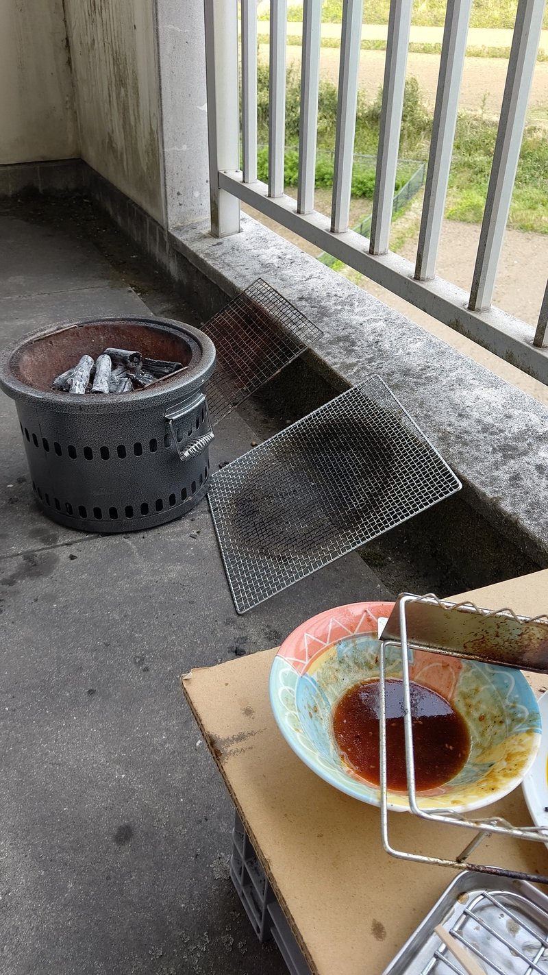 ベランダ焼き肉のすすめ 七輪愛してまーす もなちん ぶんちょと鸚哥のカイヌシ Note