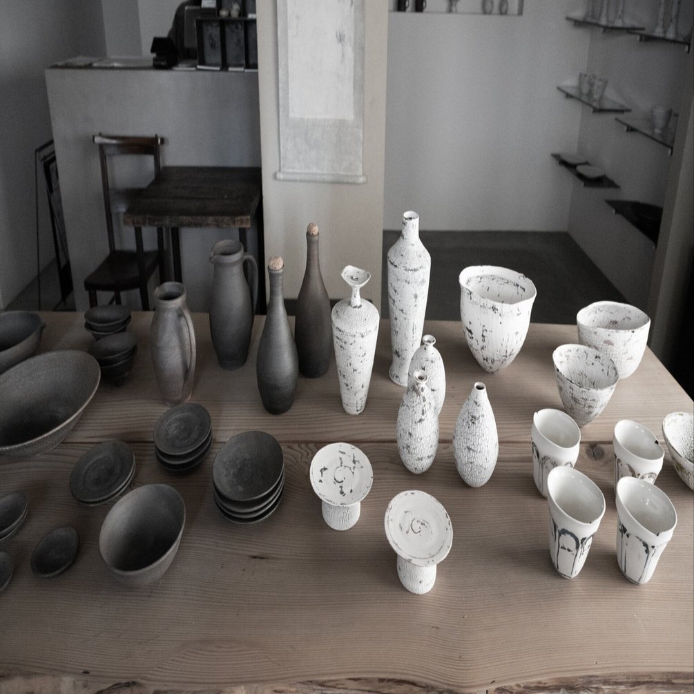 赤嶺学・松村英治 二人展を開催している｜百福店主