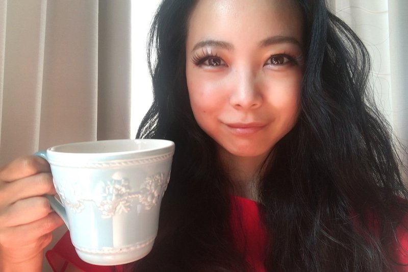 飲み物とわたし 誰かに撮ってもらったっぽく見せる超絶簡単自撮りポイント 自撮りはマインドが１００ 一級建築士 喜多島みなみ Note