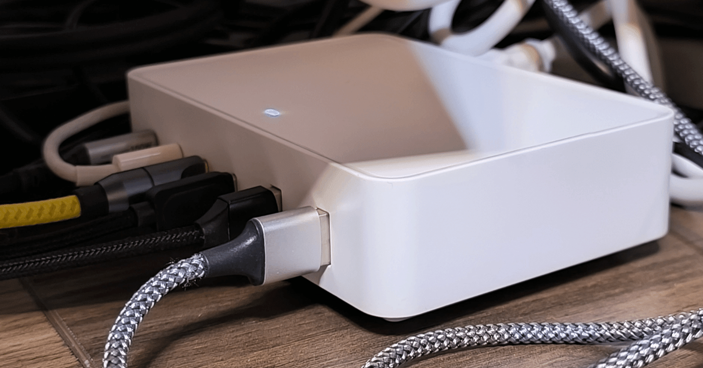 新品　240W充電器　VOLTME　6ポート Amazon | VOLTME PD 充電器 合計240W 6ポート 卓上 急速充電器【USB-C