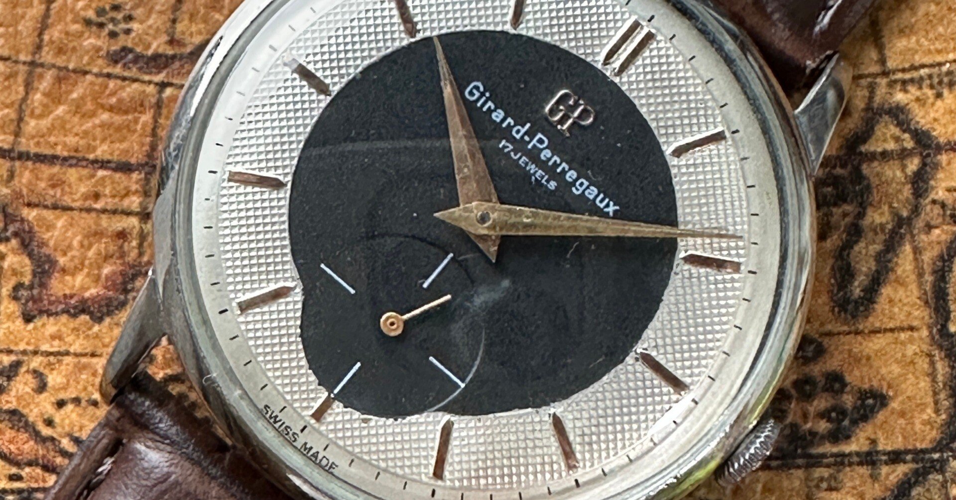 girard perregaux 手巻き LSf3MJWYaZhCAE2Nx6gfUhPJuvs3J7