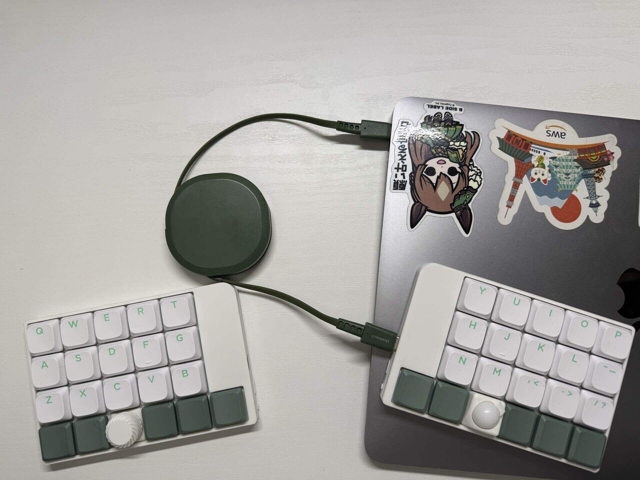 LiNEA40が完全に持ち運び専用のキーボードとして便利だった｜もつ