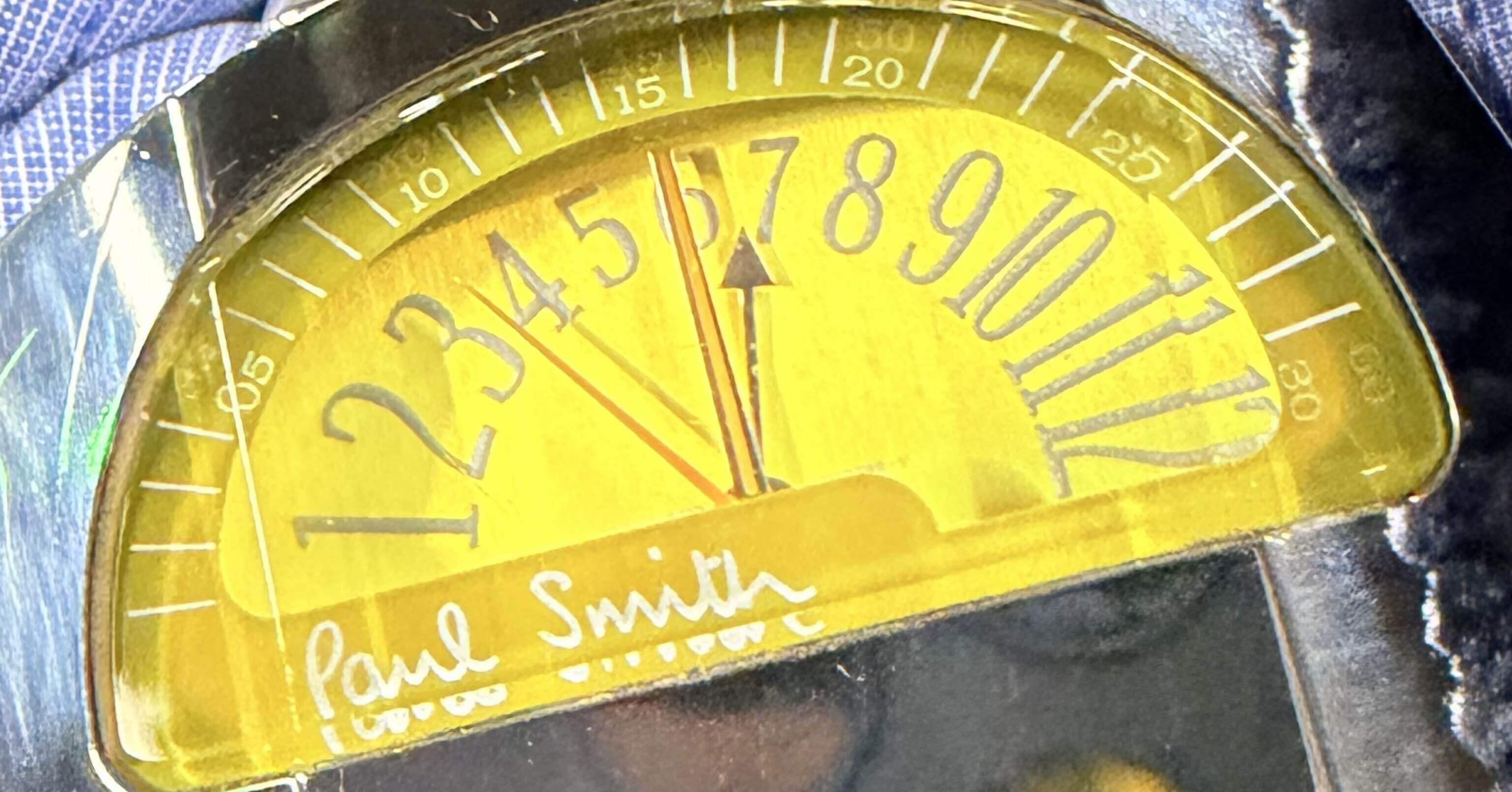 鉄仮面と言うらしいPaul Smithの腕時計｜アラン藤島