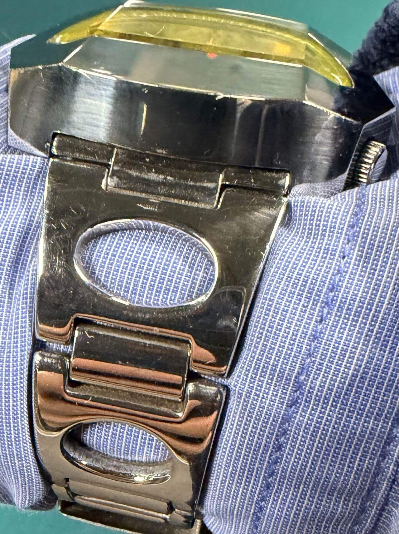 鉄仮面と言うらしいPaul Smithの腕時計｜アラン藤島