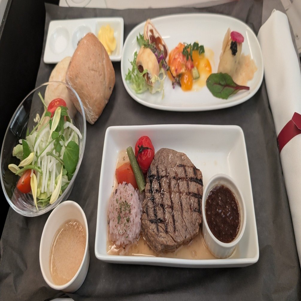 浜松市とコラボした機内食が美味しすぎた マウイ島旅行記#1｜tabirow