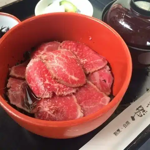 蝶や