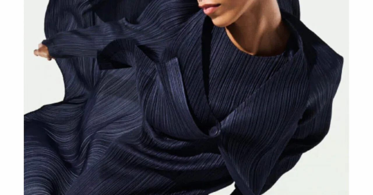 pleats please リブプリーツ　ハイネックボルドー　2026年1月 2026年 PLEATS PLEASE 購入一覧｜りり