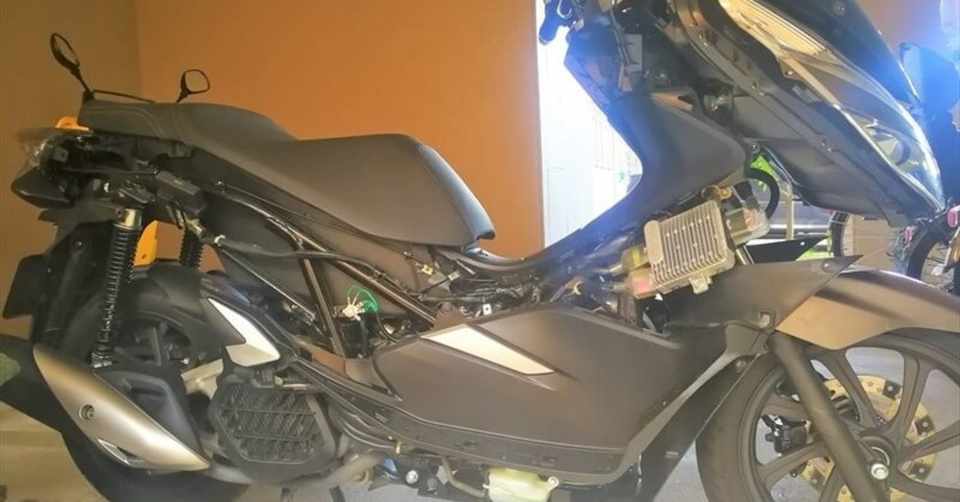 Pcxのカウル外し方 Jf81 Kf30 Pcxgo Note