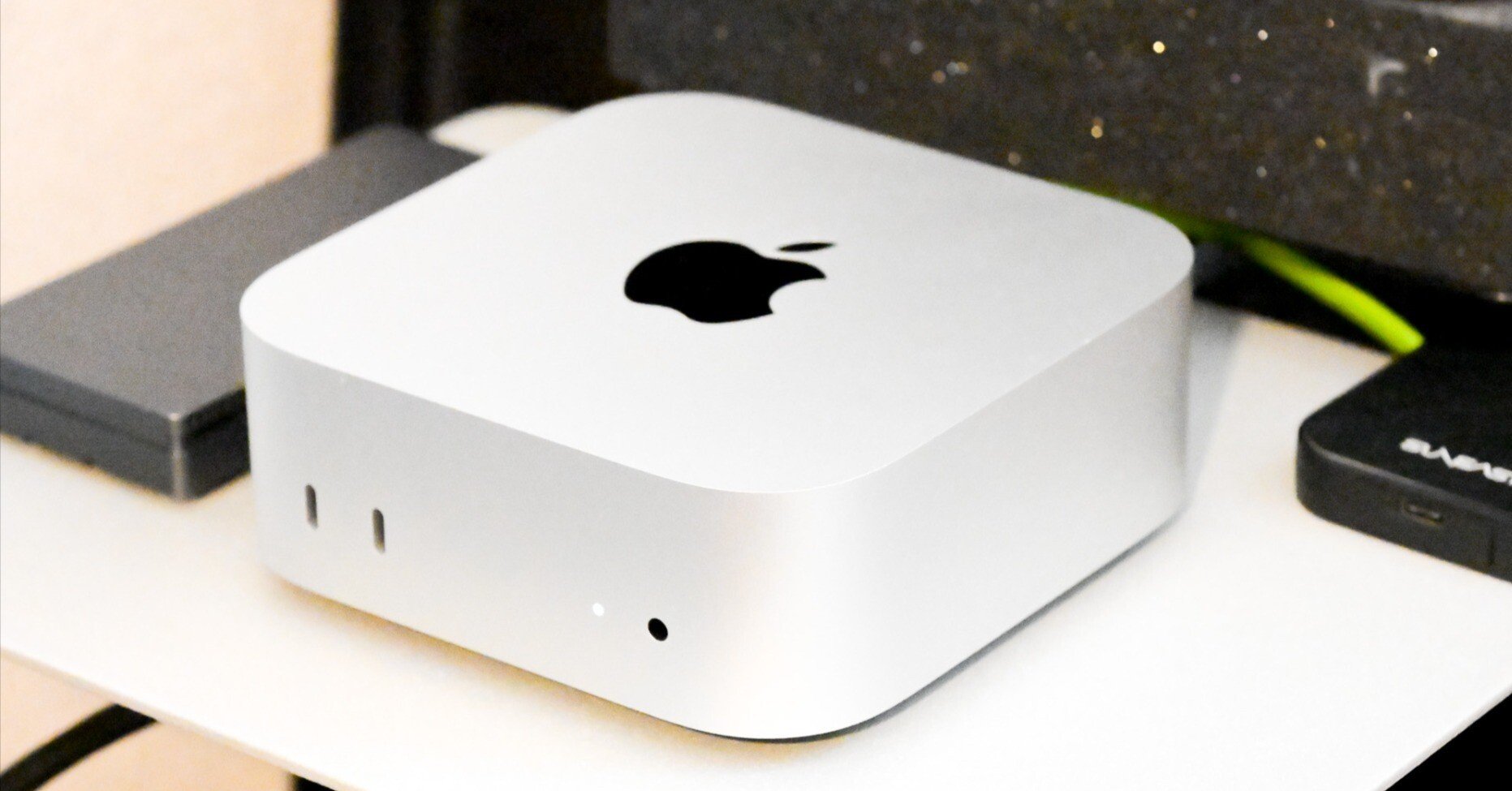 M4 Mac miniをホテルで使って、デスクトップの魅力を再発見した。｜KOZO