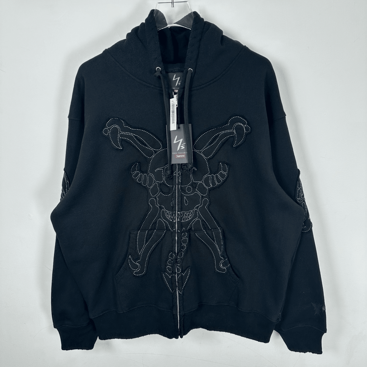 Supreme ✖︎ YOHJI YAMAMOTO グラフィックパーカー ブラック シュプリーム Y's by ヨウジヤマモトジップアップ フーデッド
