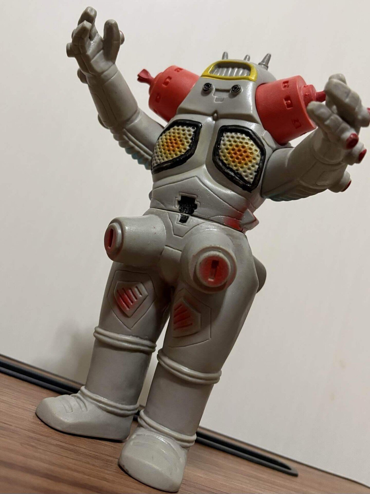 当時物！ ブルマァク 移行期 キングジョーの修理｜自由なダム・ガン