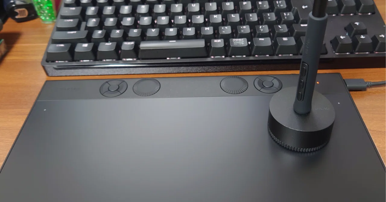 2025新型Wacom板タブ】Wacom Intuos Pro medium(PTK670K0C)に買い替え