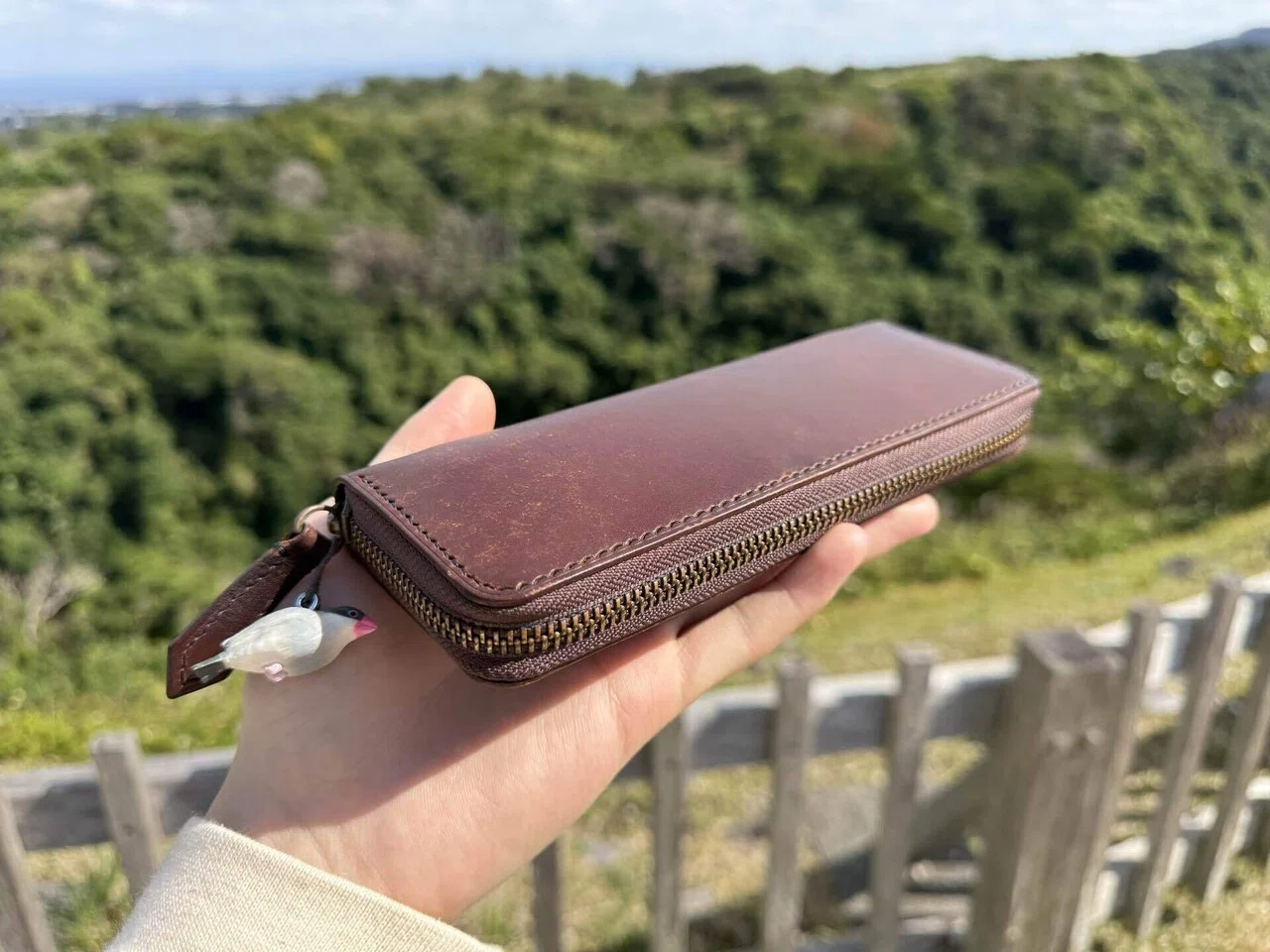 最高の筆箱】radora Leather ラウンドファスナーペンケース｜taku