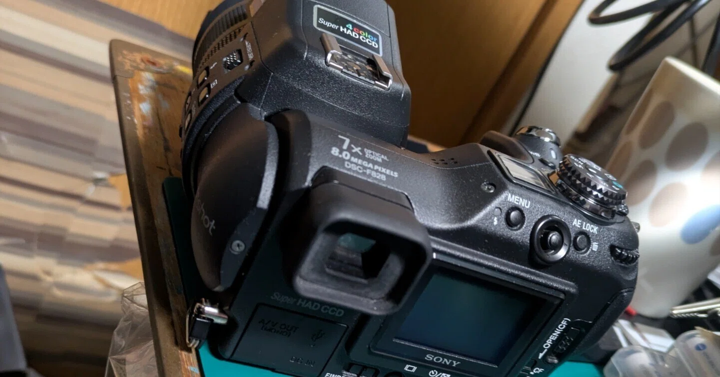 Sony DSC-F828についてを調べた（買った）｜mashiroa 真城亜