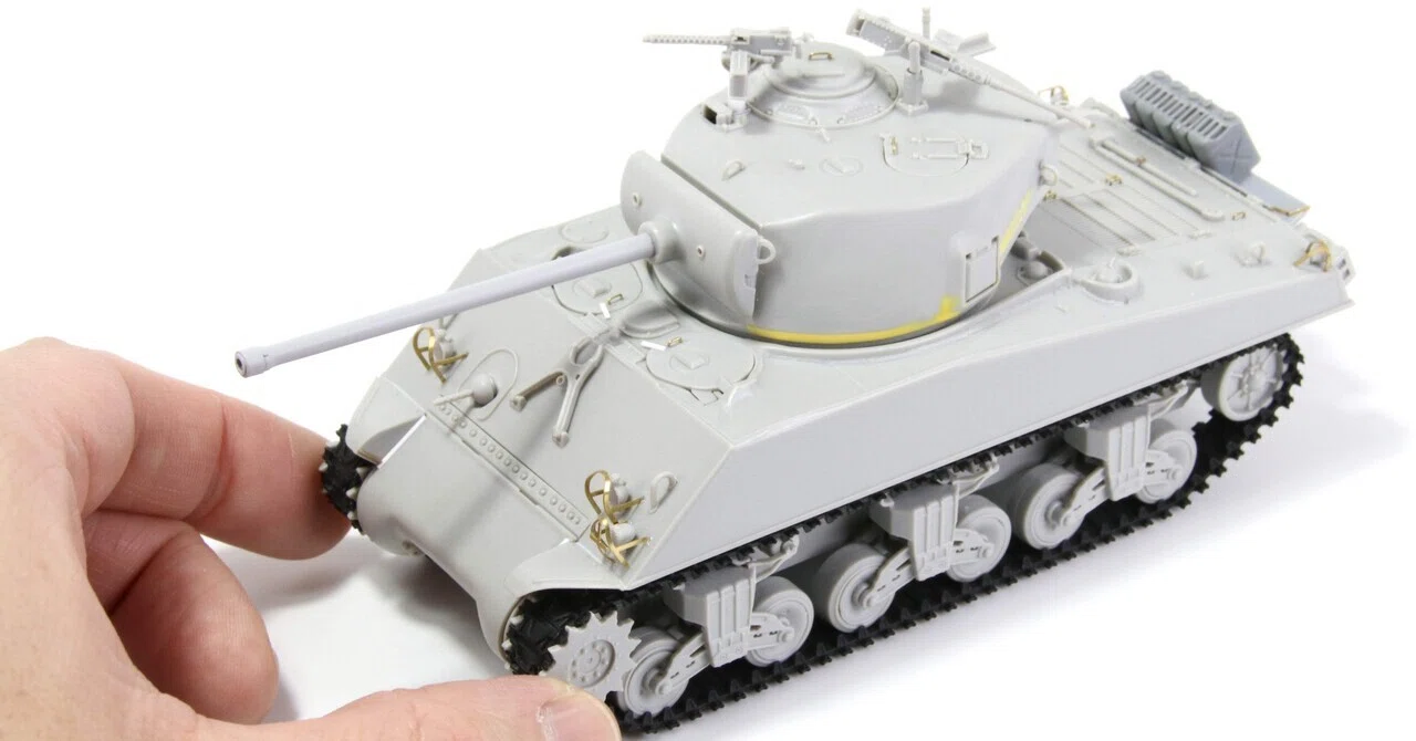 ヨンパチのシャーマン戦車を作る。【ホビーボス 1/48 M4A3(76)W 】工作