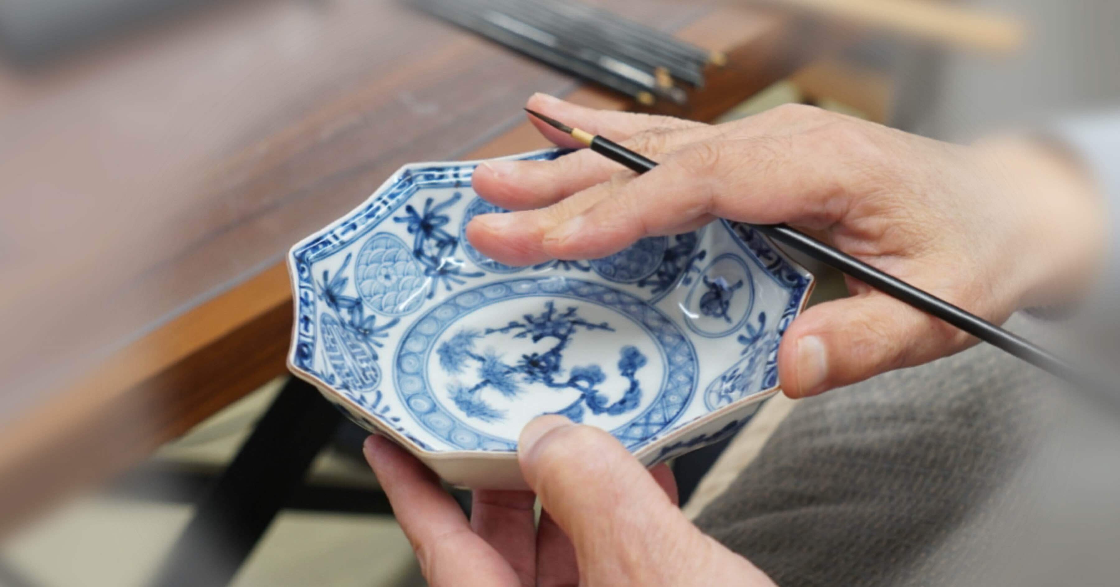 九谷焼の里を訪ねて 〜雅にほころぶ藍九谷〜｜ひいな