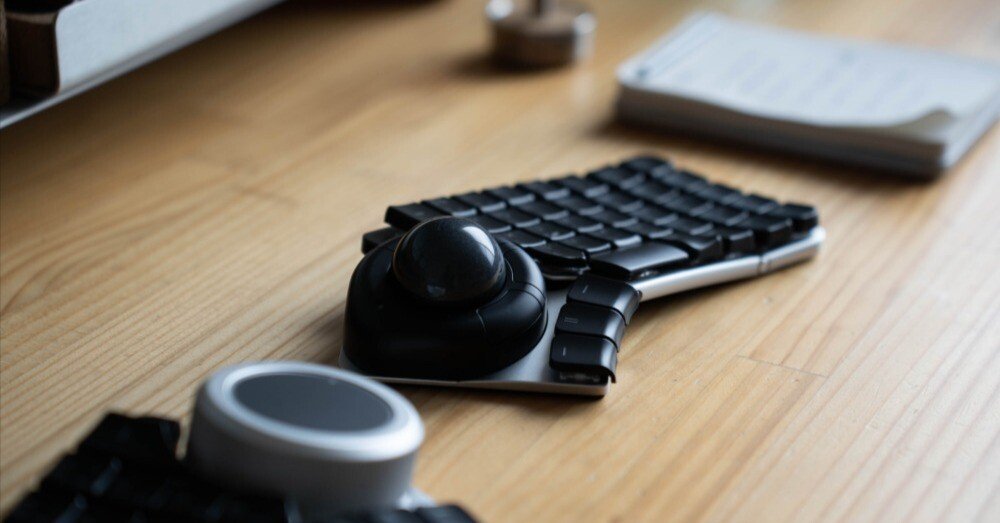 Naya Createレビュー｜左右分離型キーボードの「黒船」｜ロピログ