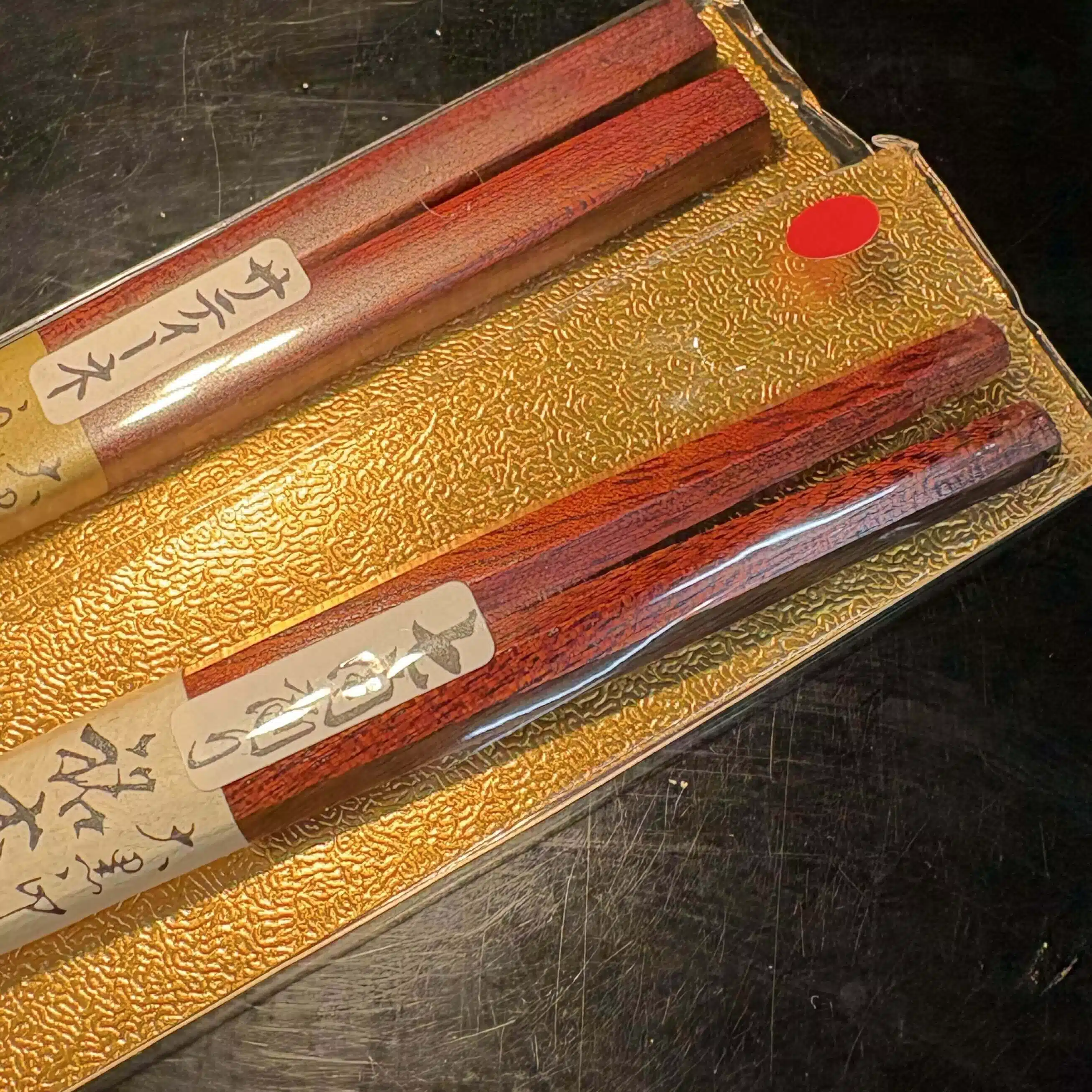 三大銘木「鉄刀木（タガヤサン）」について｜こだわりお箸の専門店