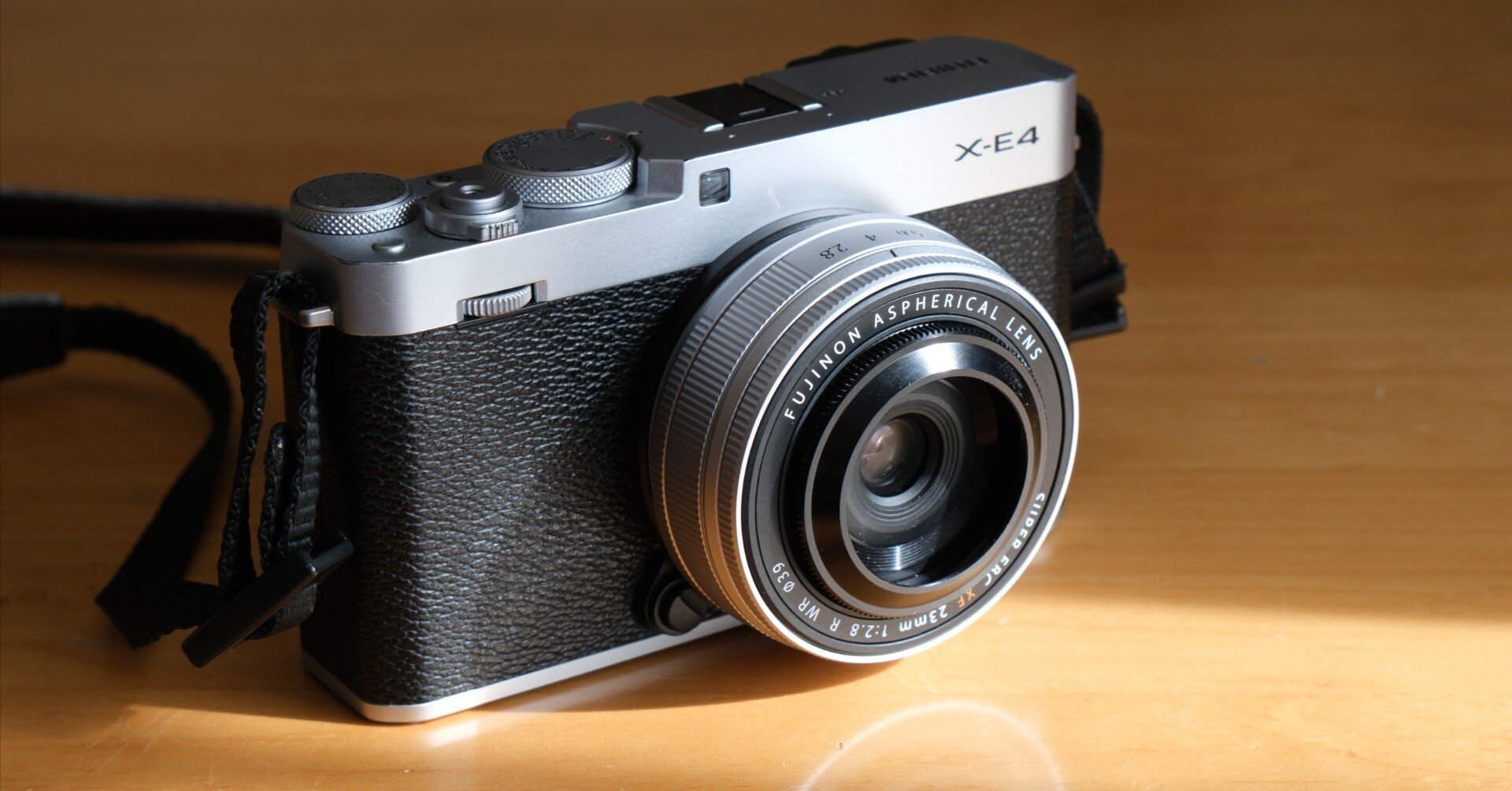 XF23mmF2.8 R WR のフード事情 (XF27mmF2.8にも適用可能)｜hassyX