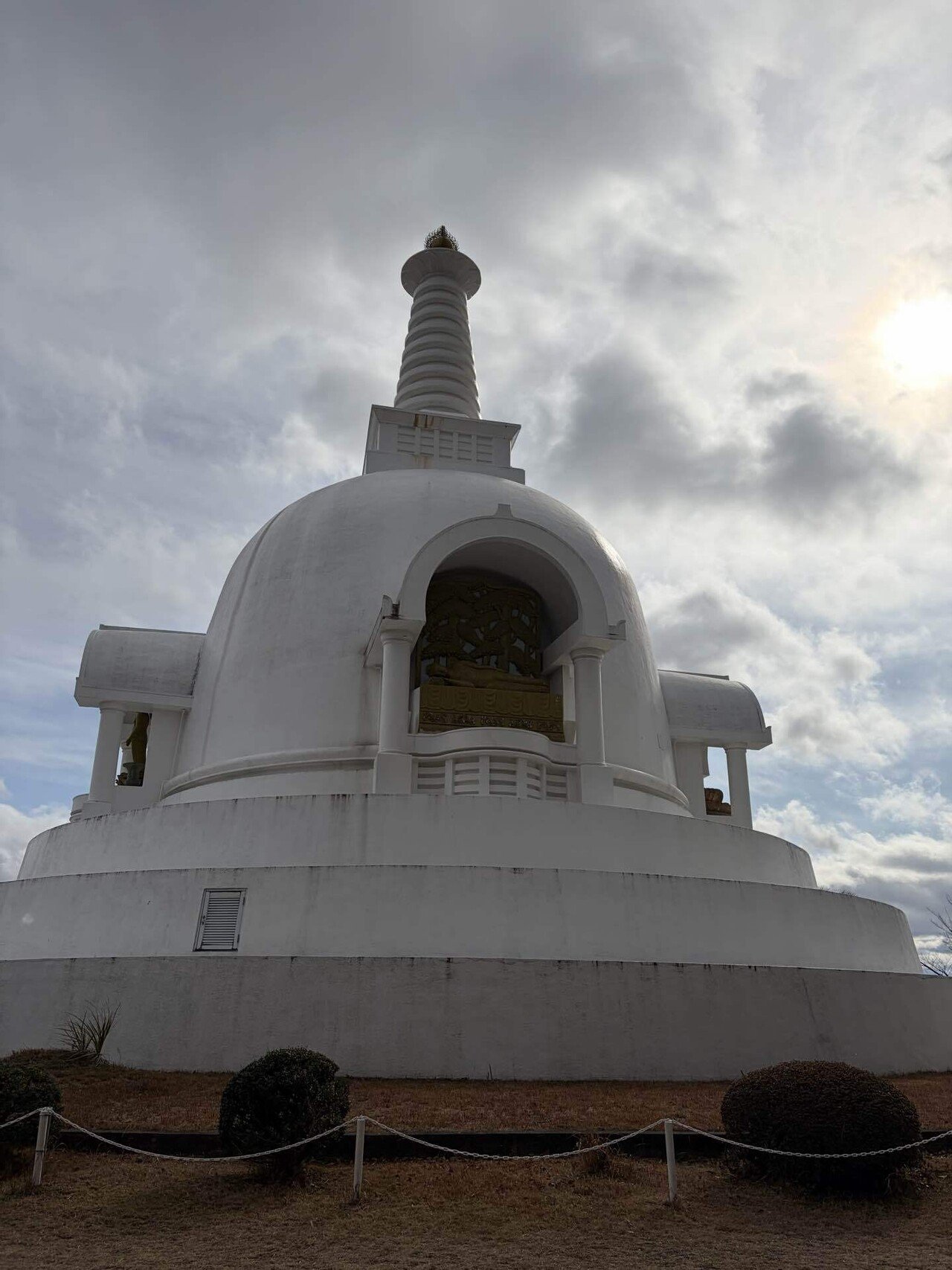 大阪仏舎利塔へ。そこにはおそらく、レアアイテムが隠されているはずだ