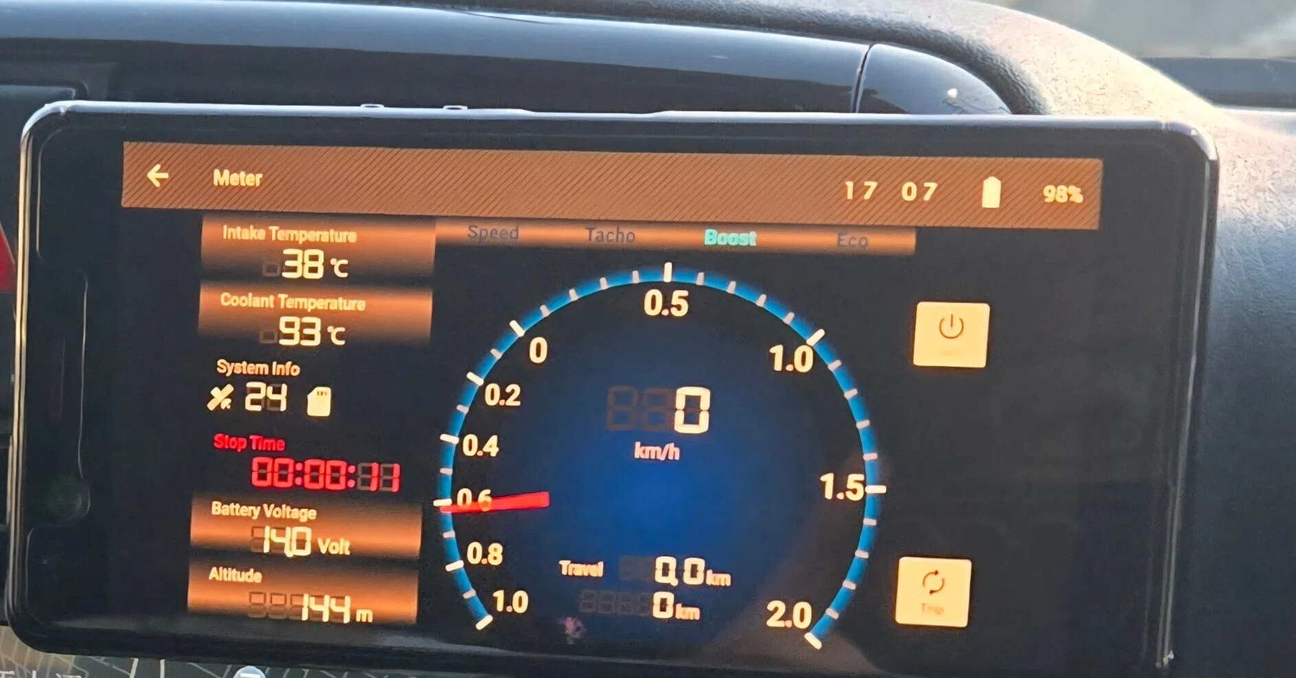 レビュー】ジムニーにOBD2マルチメーター取付!スマホ連携で レビュー】ジムニーにOBD2マルチメーター取付!スマホ連携で