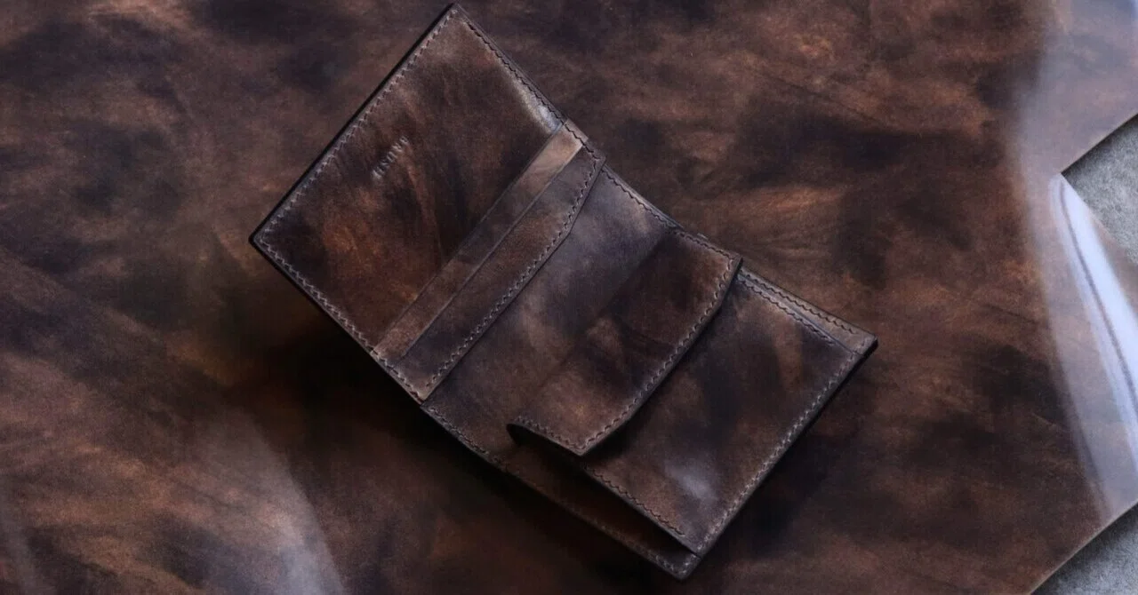 オーダー品 クリップボード ロカド コードバン ROCADO社のシェルコードバン【MUSEUM】#Brown / ブラウン | 革の販売