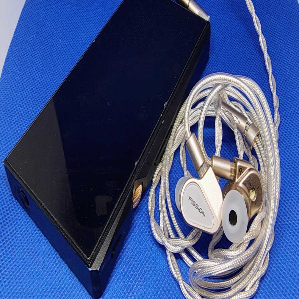 落ち着いたデザインと音質】TANCHIJIM FISSION イヤホンレビュー #PR