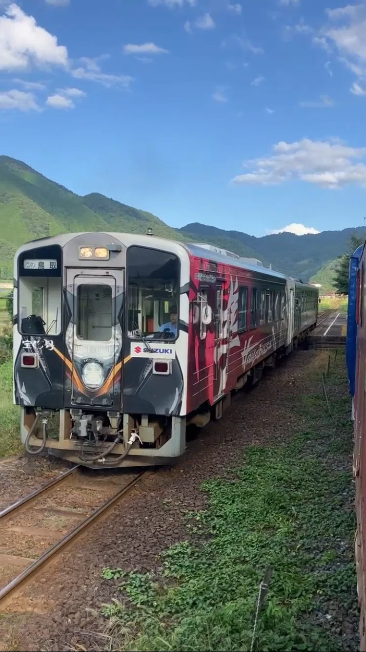 鳥取】SLを回して乗ってきた！若桜鉄道と「回転すし北海道」の旅｜旅に