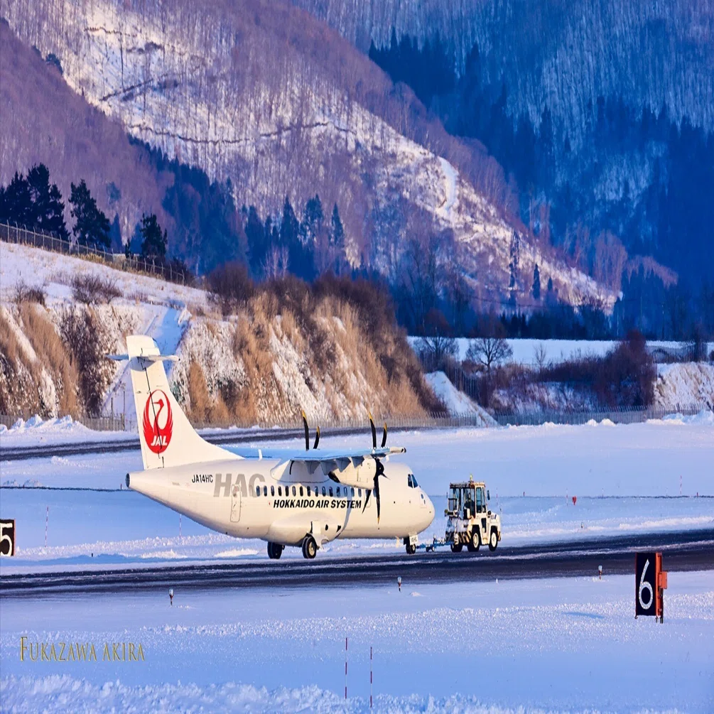祝 運航再開 HAC ATR42-600 JA14HC｜ただのフォトグラファーでは終わら