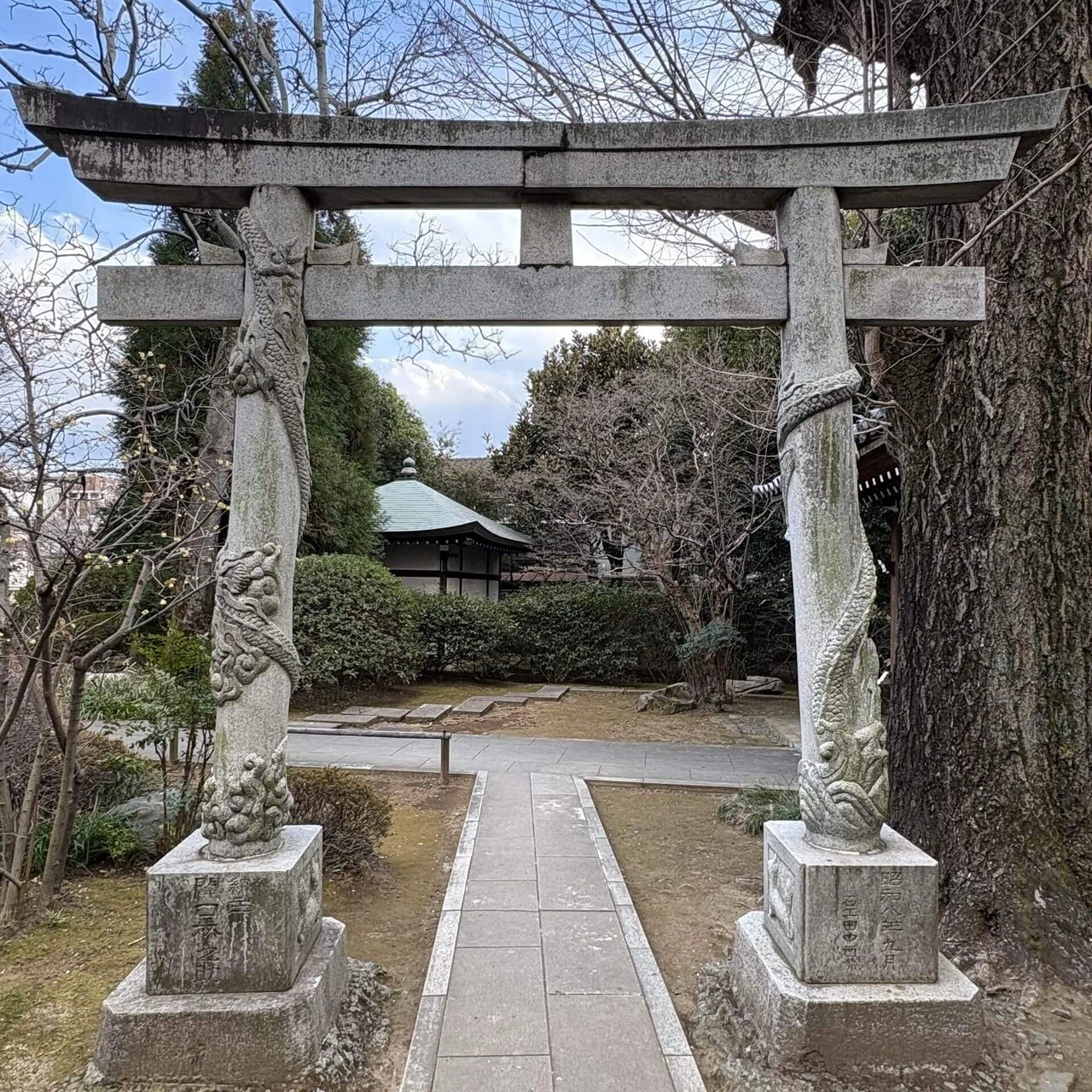 東京三鳥居 (双龍鳥居)｜色部悠兎