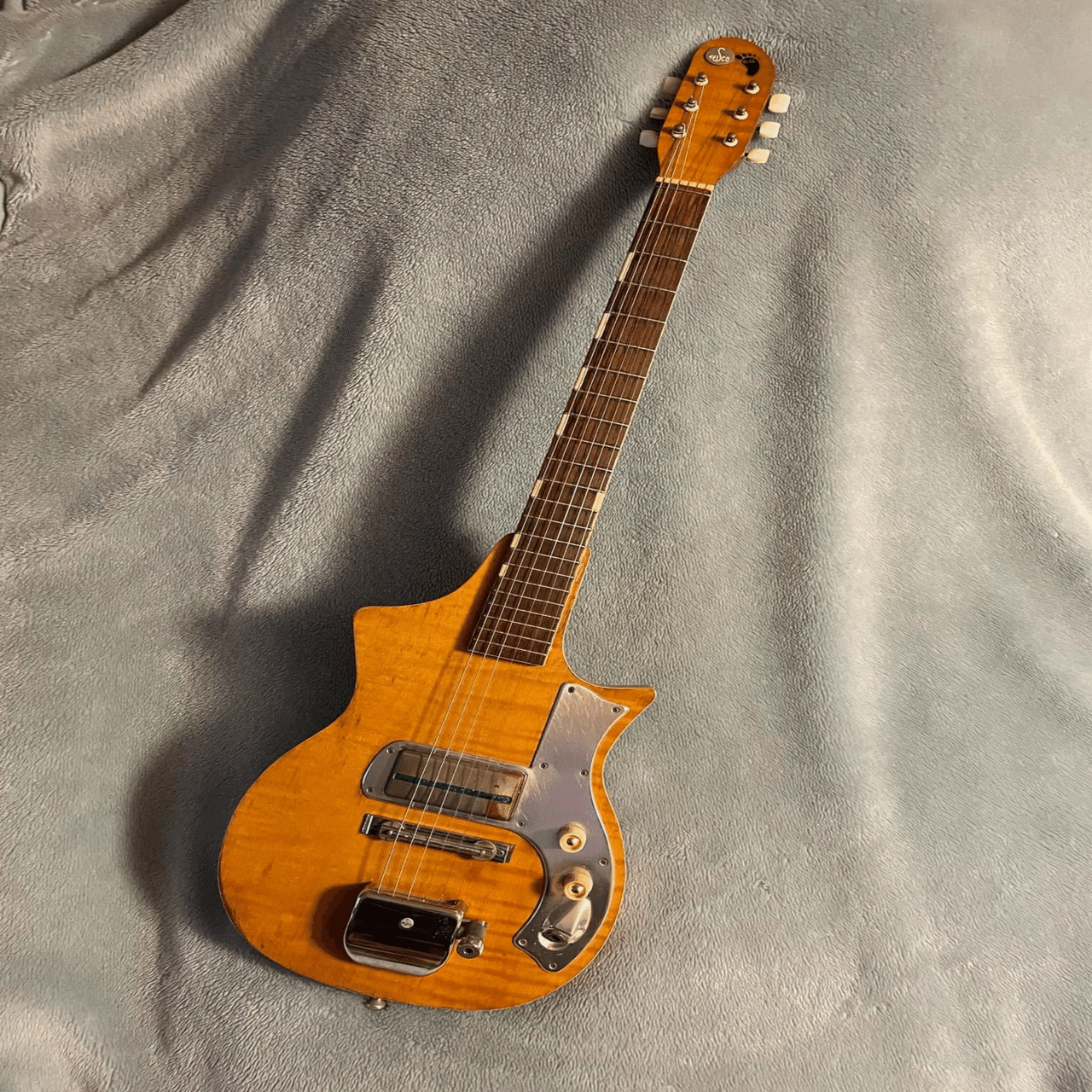 Teisco J-3 1959？｜backyardguitars_b.j