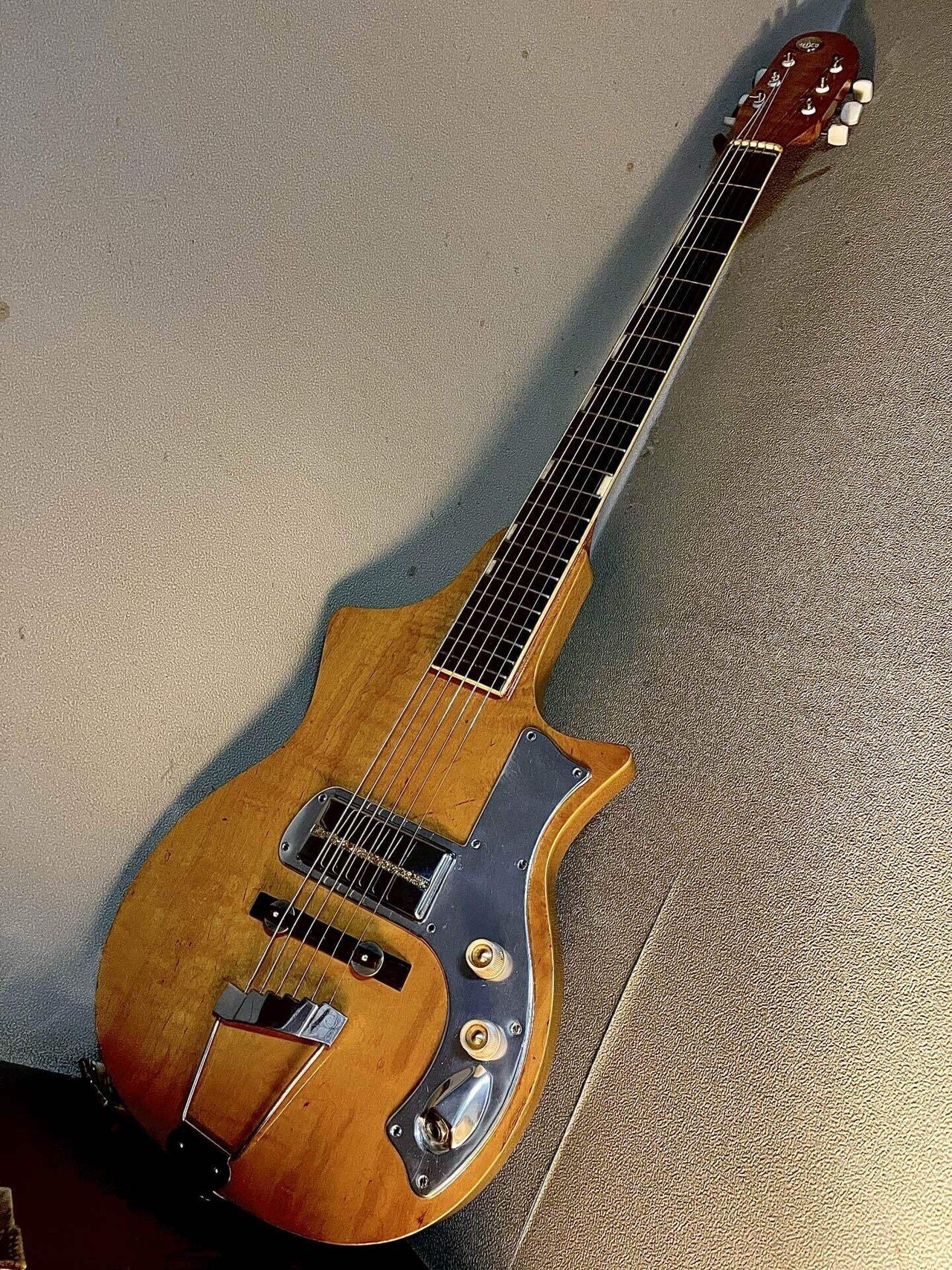 Teisco J-3｜backyardguitars_b.j