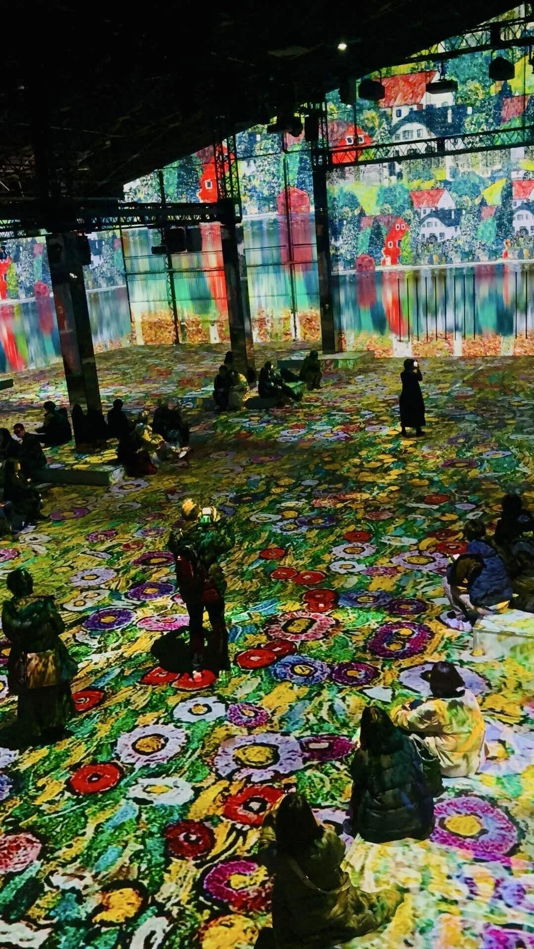 光と影の芸術家たち”THE MOVEUM”～アートや夜景、横浜の魅力