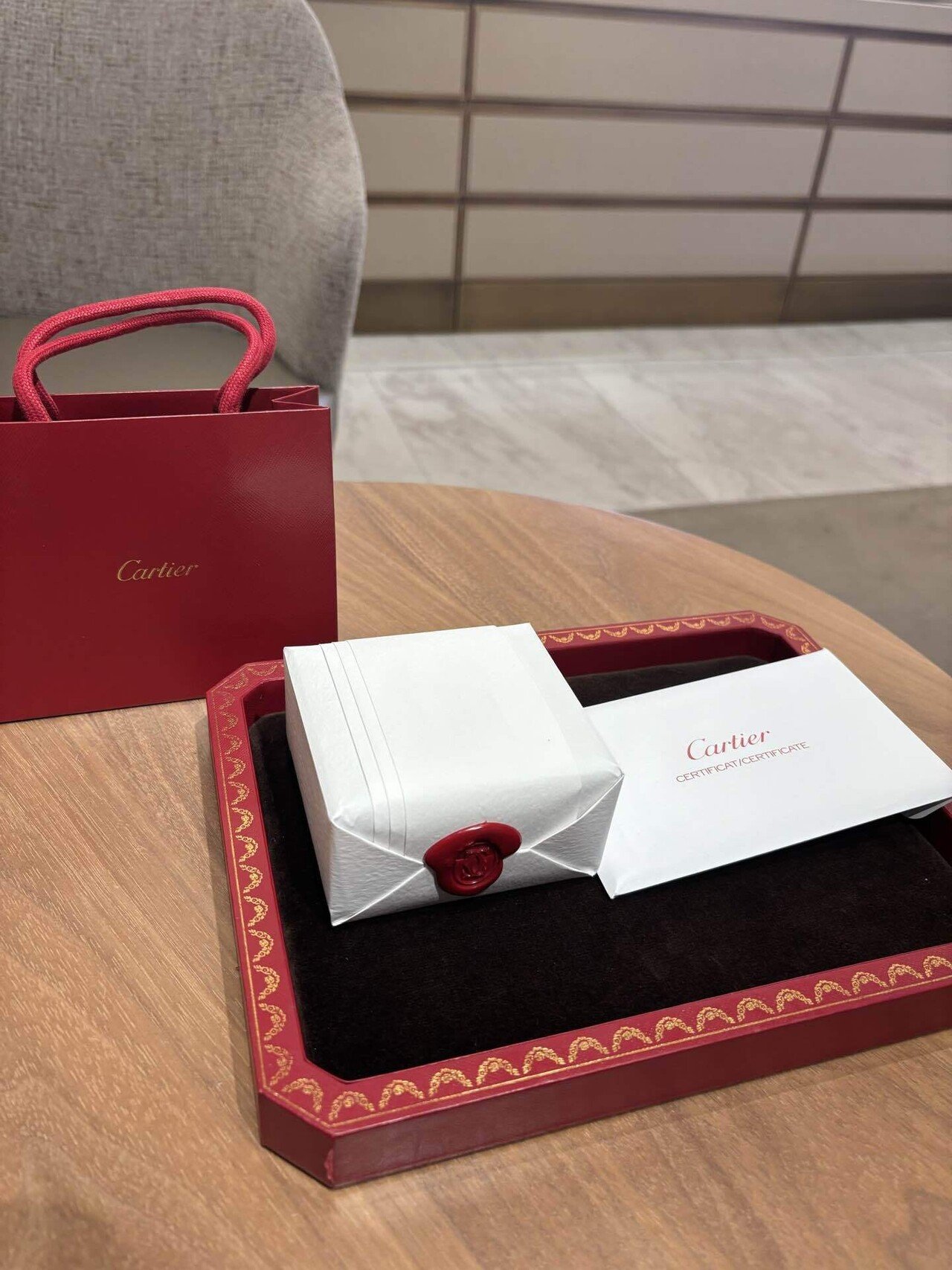 トリニティピアス受け取り】駆けティエ後の静かなCartier｜貪欲のナナ