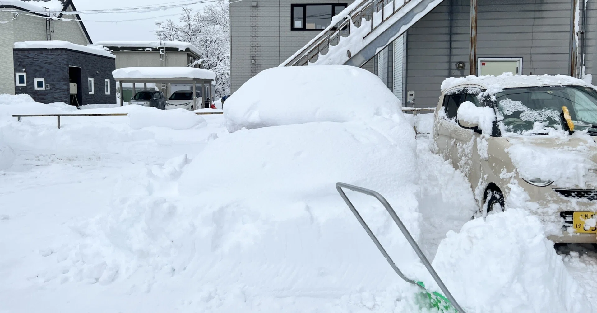 冬の救世主！ハイガー ​万能除雪機おすすめ│5馬力エンジン自走式で 