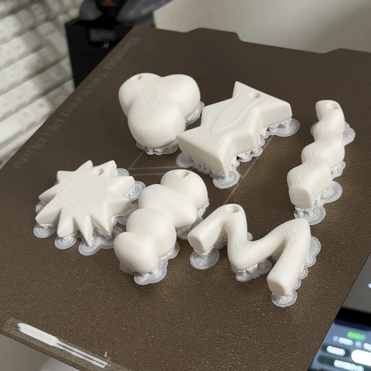 3Dプリント バーバリアン戦士 75mm プライマー処理済み 未塗装 仕上げ作業〕3Dプリントしたものを「研磨」「塗装」「加工」してみて