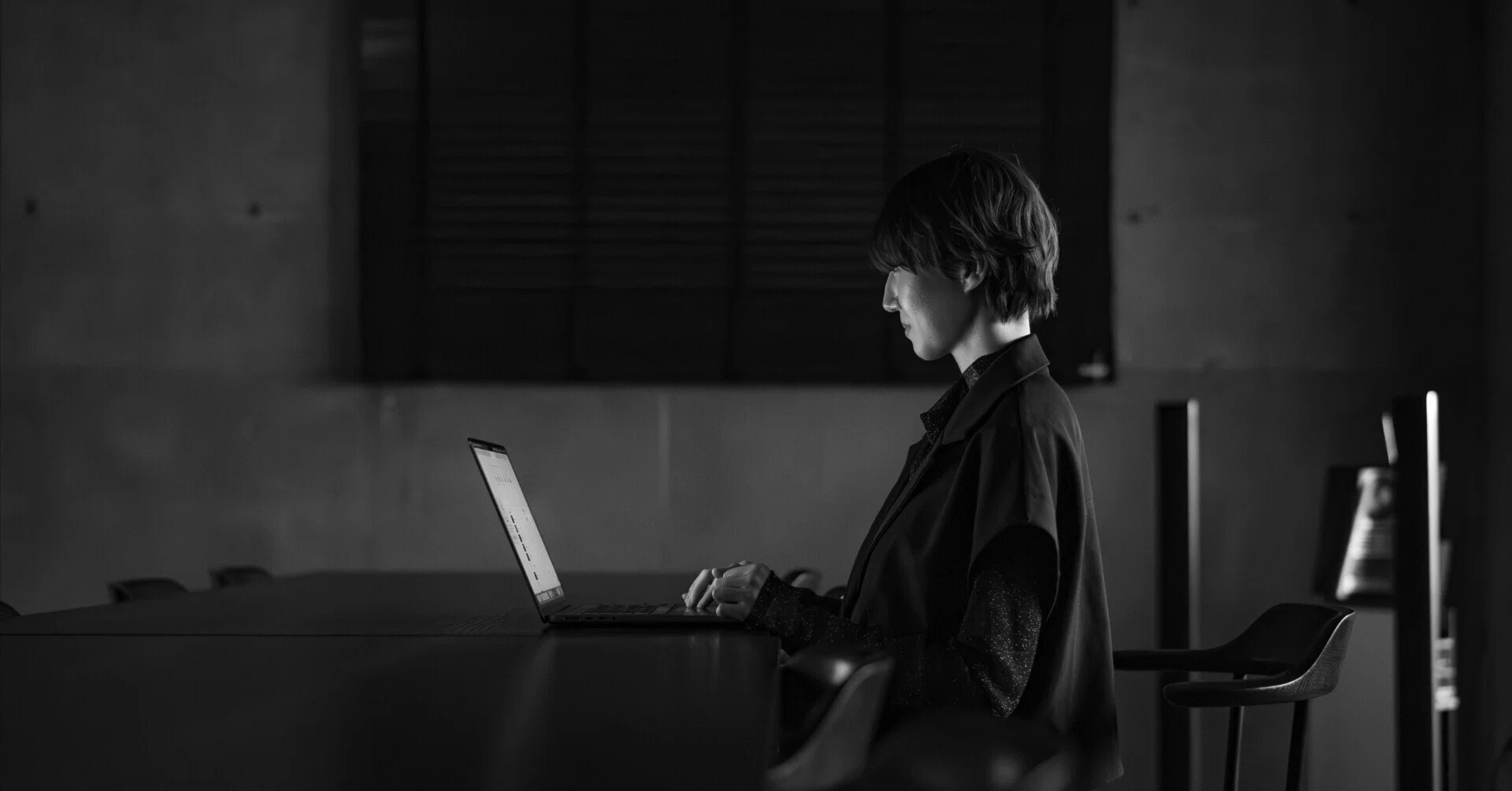 かっこいいだけじゃ終わらせない——スタジオディテイルズのアート 