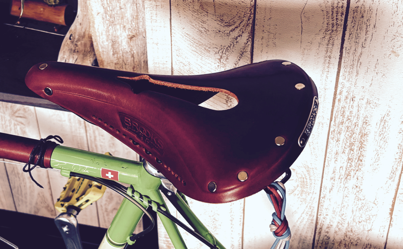 革サドルという選択肢｜BROOKS(ブルックス) B17 IMPERIALの存在感と