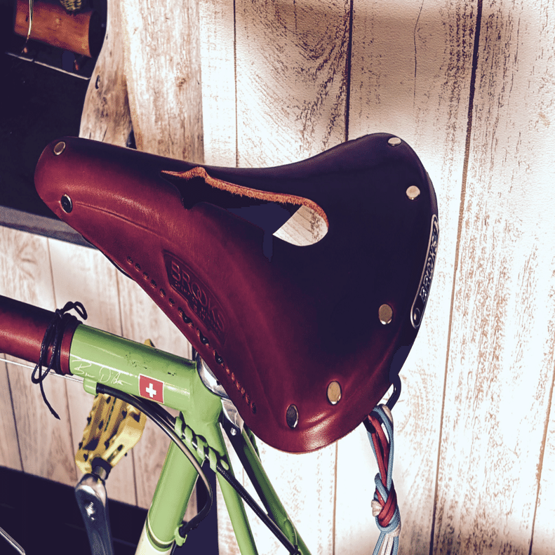 革サドルという選択肢｜BROOKS(ブルックス) B17 IMPERIALの存在感と