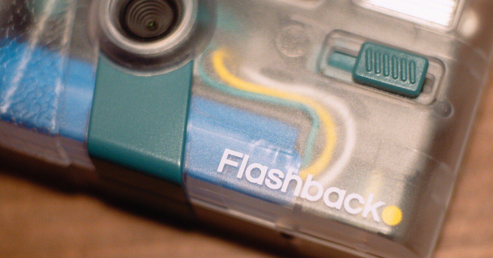 新品未使用 Flashback One35 新品未開封】Flashback One35 V2 ピンク/ホワイト デジカメ - メルカリ