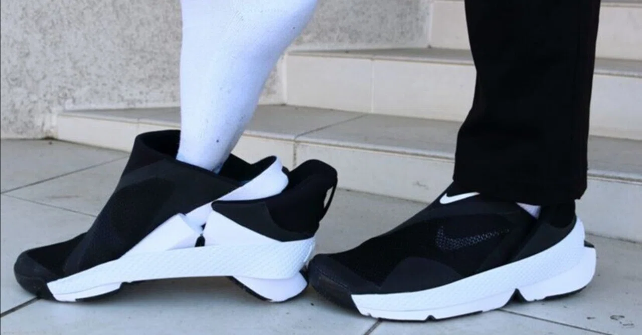 靴紐なしスニーカーはNIKEのゴーフライイーズが産後ママ&パパに