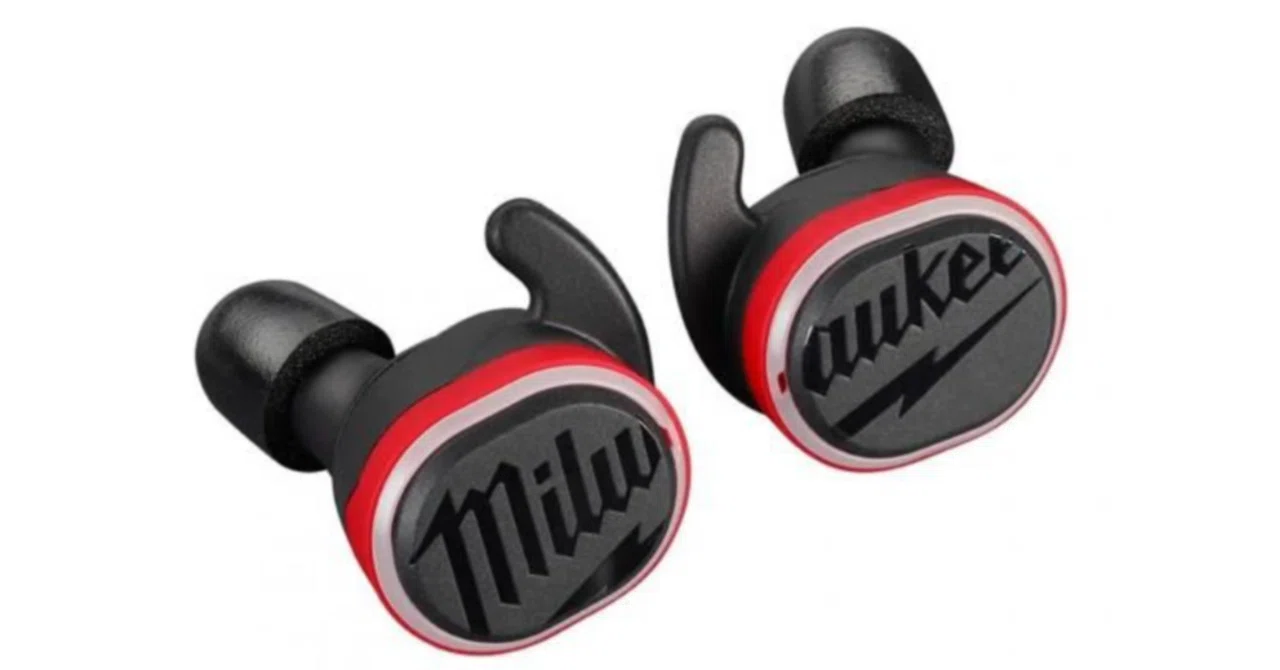 【激レア！】ミルウォーキー Milwaukee ワイヤレスイヤホン イアフォン ミルウォーキーのイヤホンを選ぶ理由｜工事現場・作業中でも安心な
