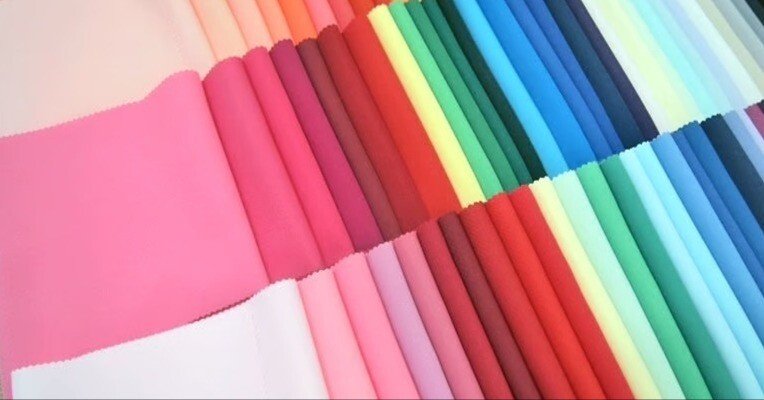 パーソナルカラードレープ比較｜八幡優 カラービジネスのヒント