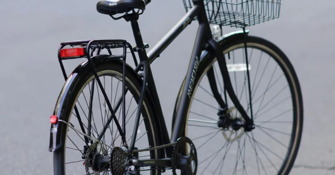 [Changes from April] Main bicycle regulations (applicable to those 16 ...