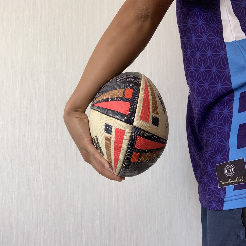 片手でのボールの持ち方 ﾀｯﾁﾗｸﾞﾋﾞｰ 倉石佳奈touchrugby Note
