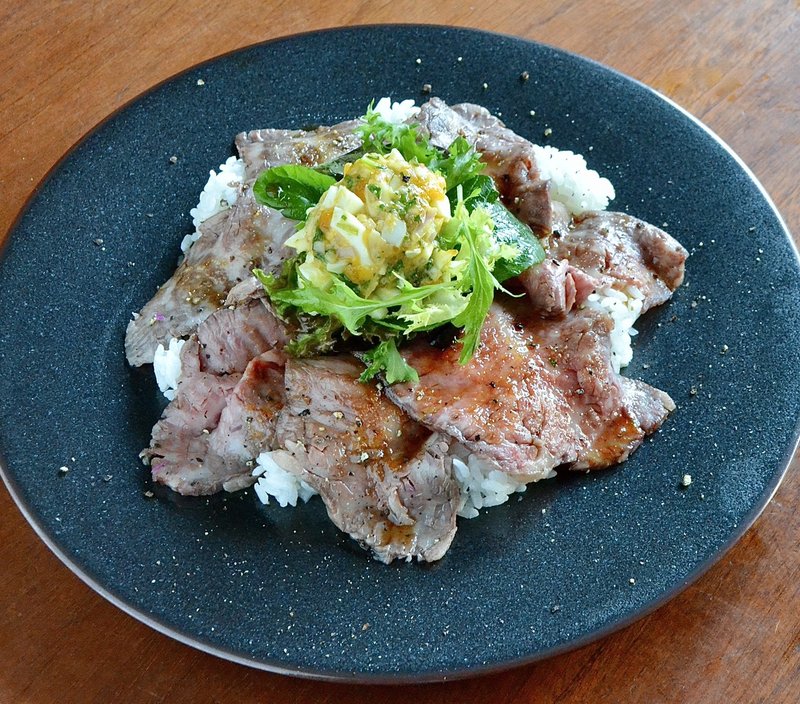 ローストビーフ丼